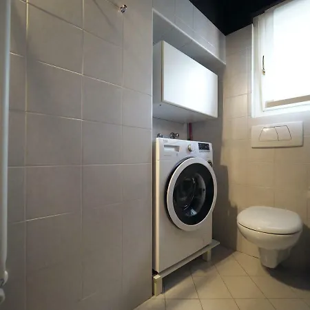 Center House -parking Free- 2 Minuti Dal Centro Storico * Como